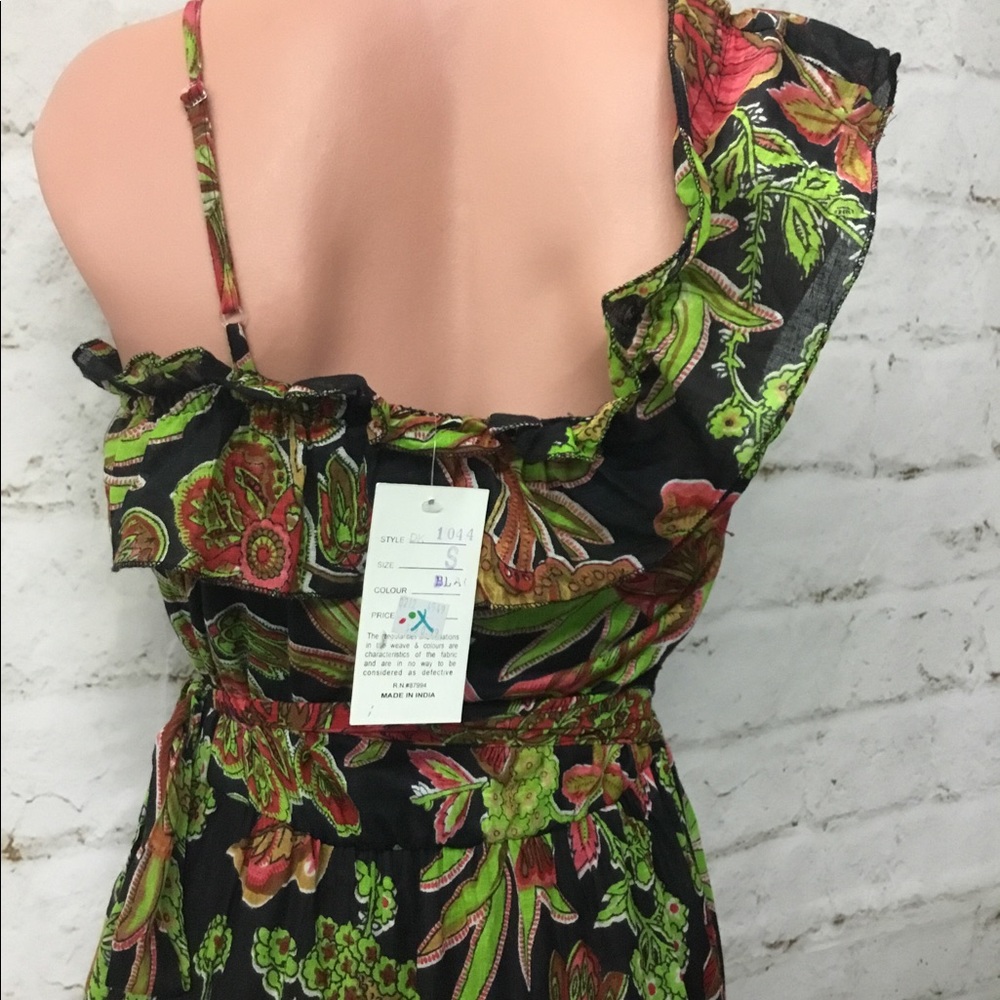 Dress - Picture 6 of 8
